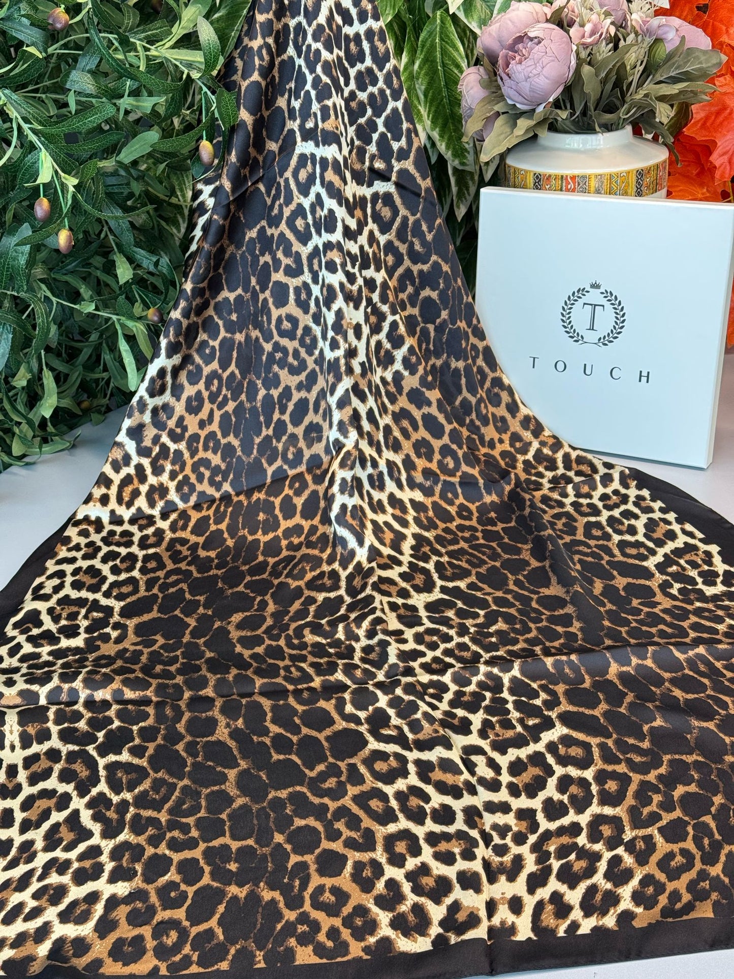 Touch İthal Leopar Vual İpek Şal - 889980 - Kahve-Siyah