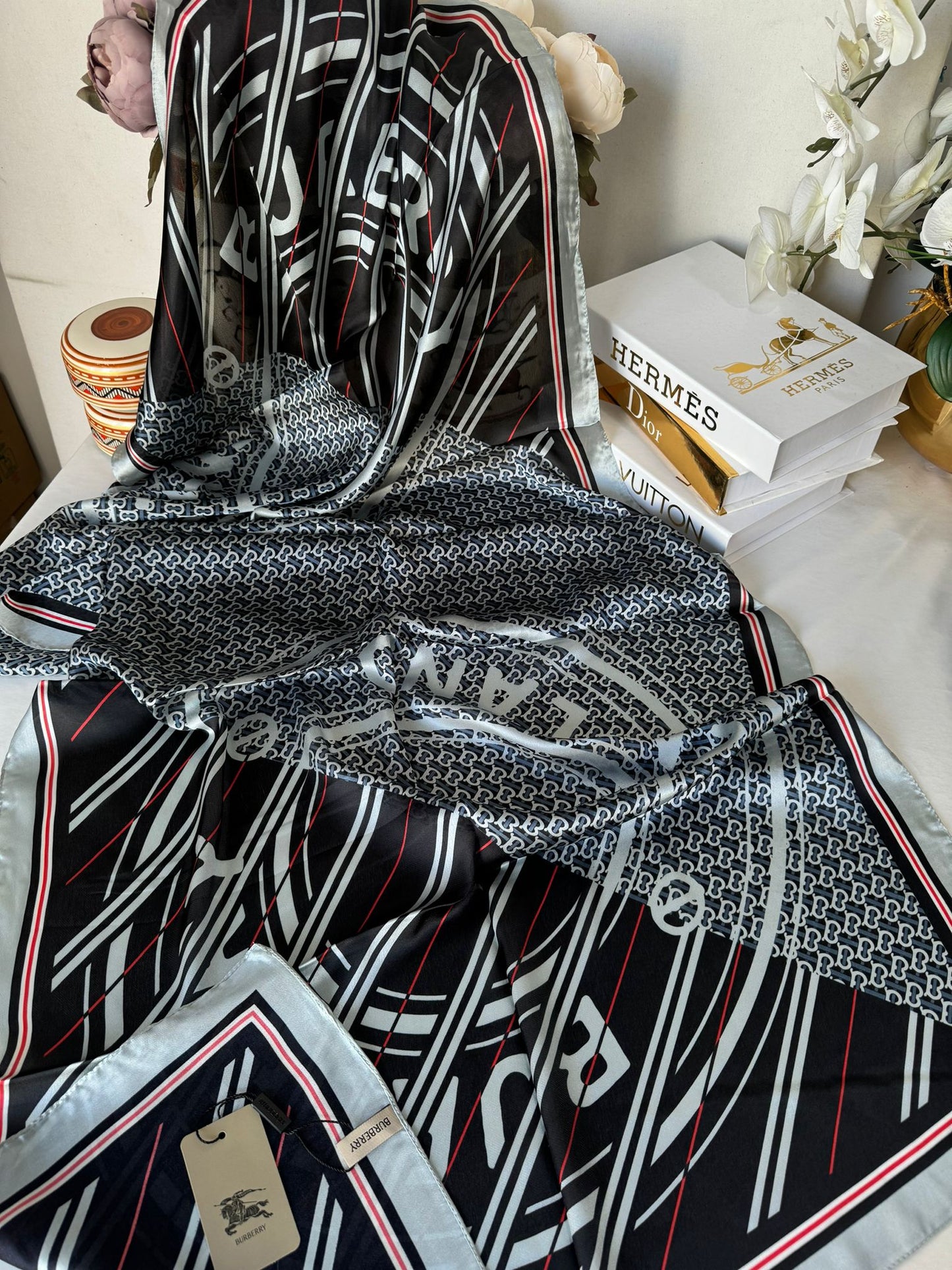 Burberry Çift Taraflı İthal Vual İpel Şal 78631 - Siyah - Bordo