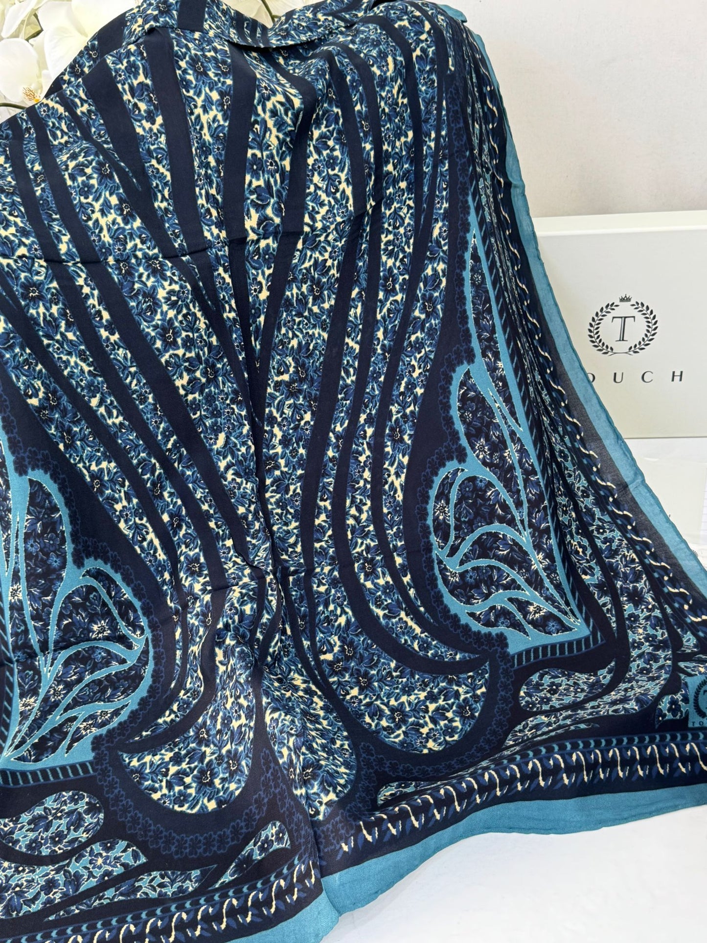 Touch İthal Etnik Desen Yün İpek Şal- 34660 - Lacivert Bebe Mavisi