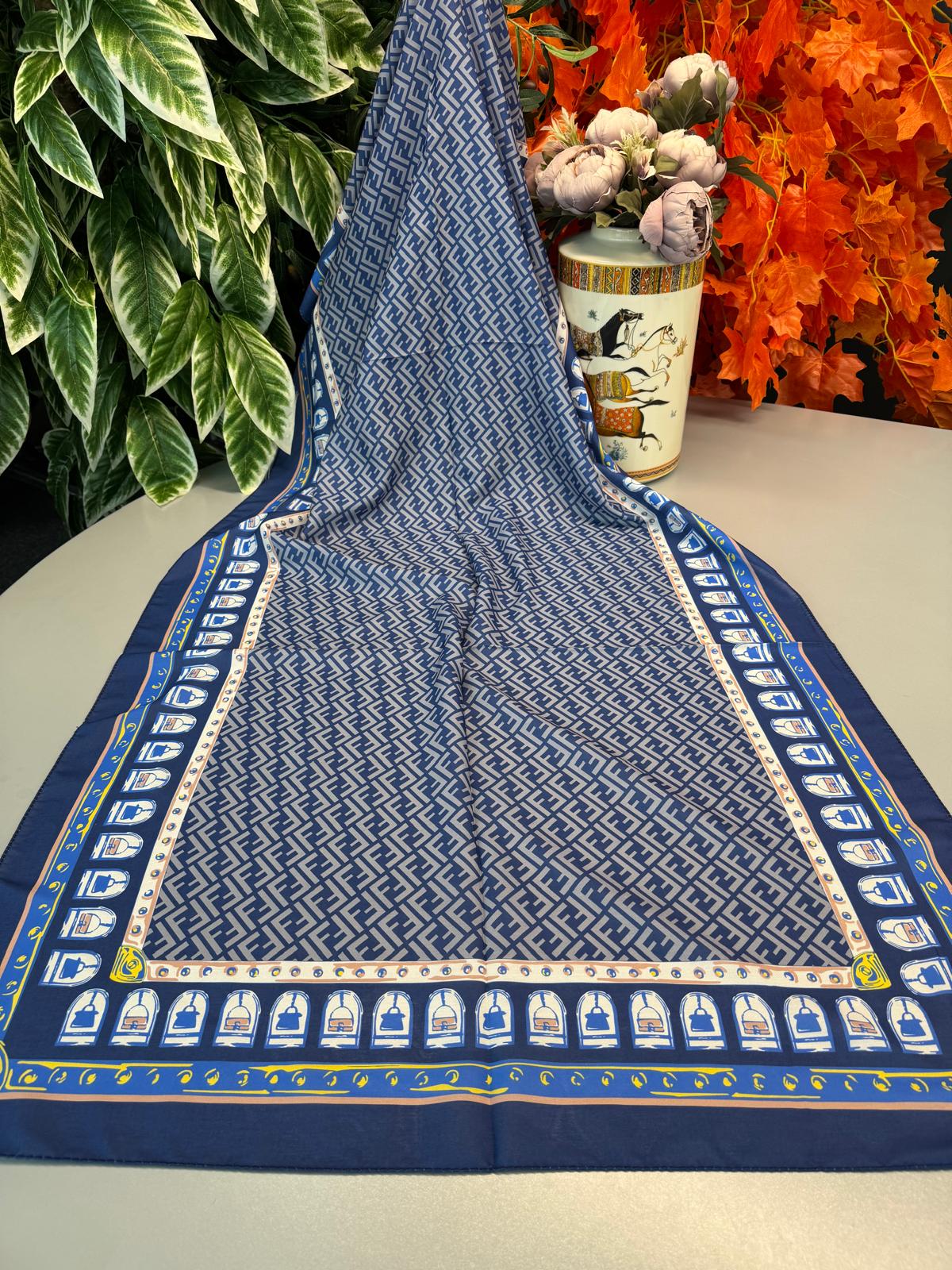 Fendi Monogram Pamuk Soft Şal 64302 - Lacivert-Beyaz