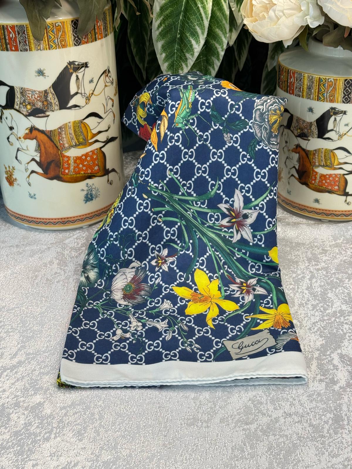 Gucci Çiçek Desen Pamuk Soft Şal 65355 - Lacivert/Beyaz