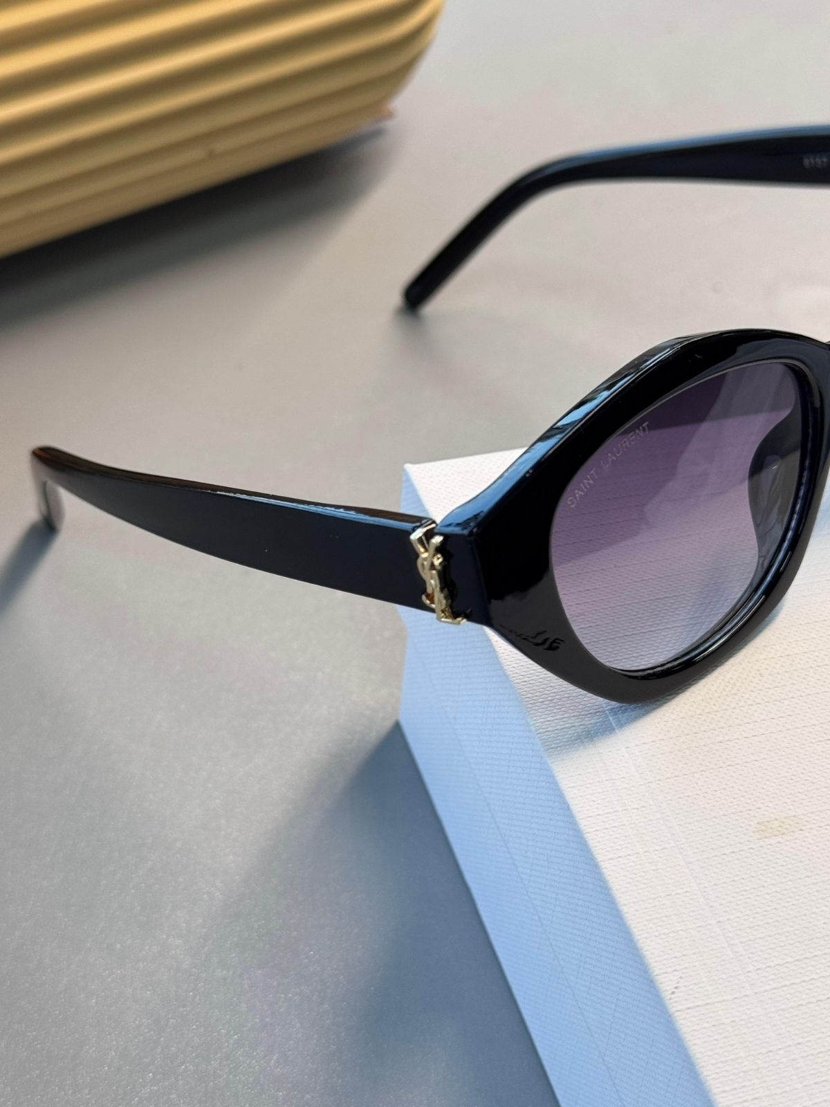 Saint Laurent SL M143 Cat-Eye Güneş Gözlüğü - Gold- Gölgeli Siyah