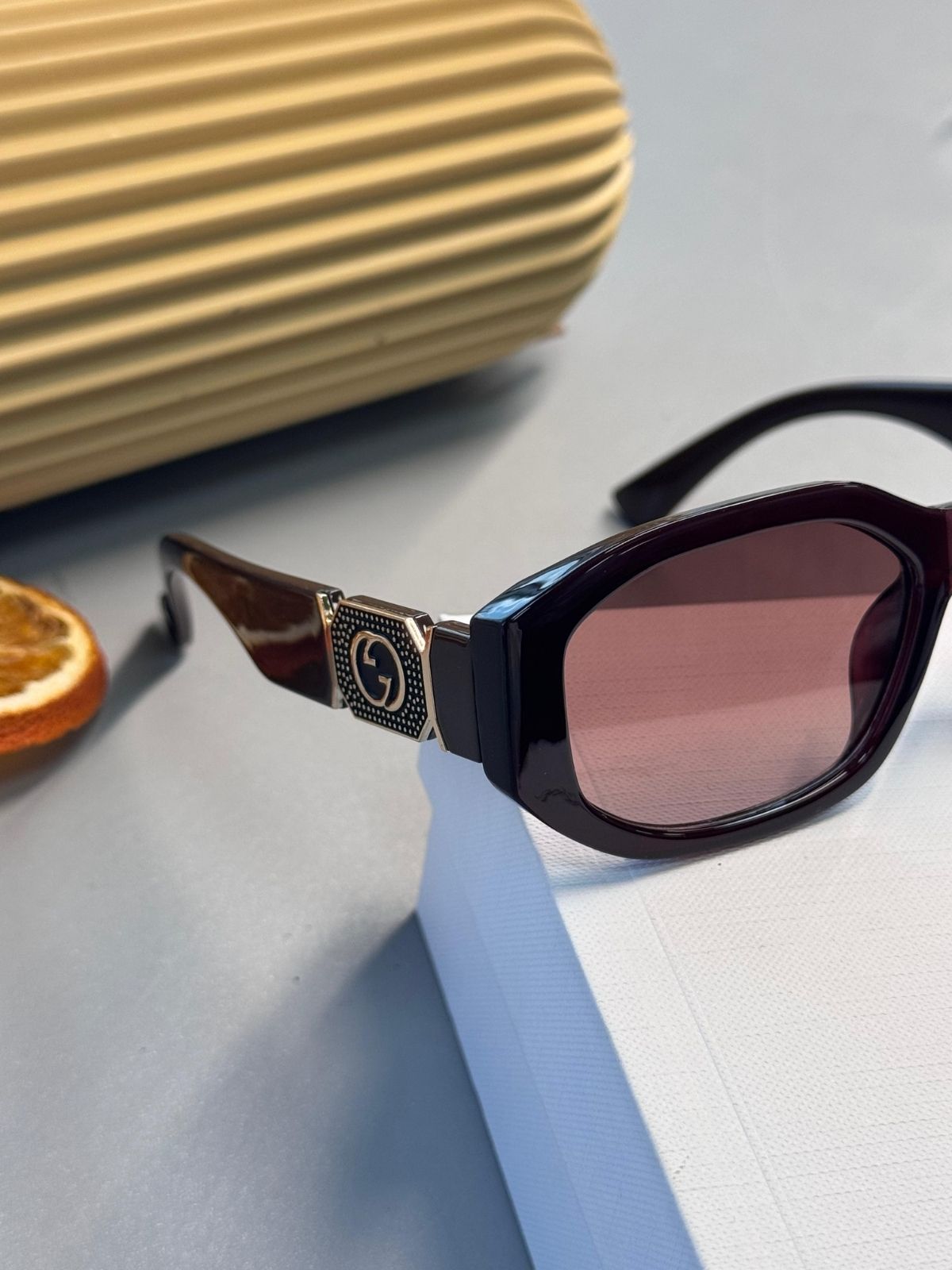 Gucci 5806 Hexagonal Güneş Gözlüğü- Vişne degrade