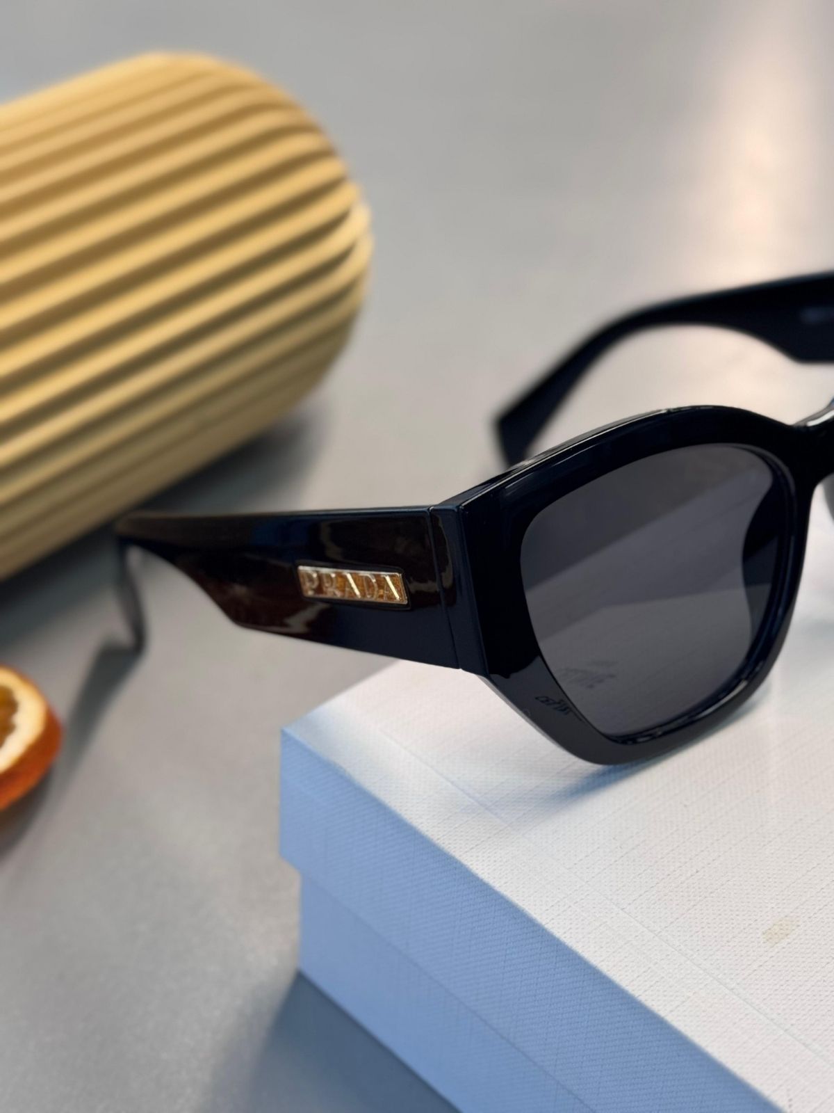 Prada Kate Spade Çerçeve Güneş Gözlüğü - Siyah