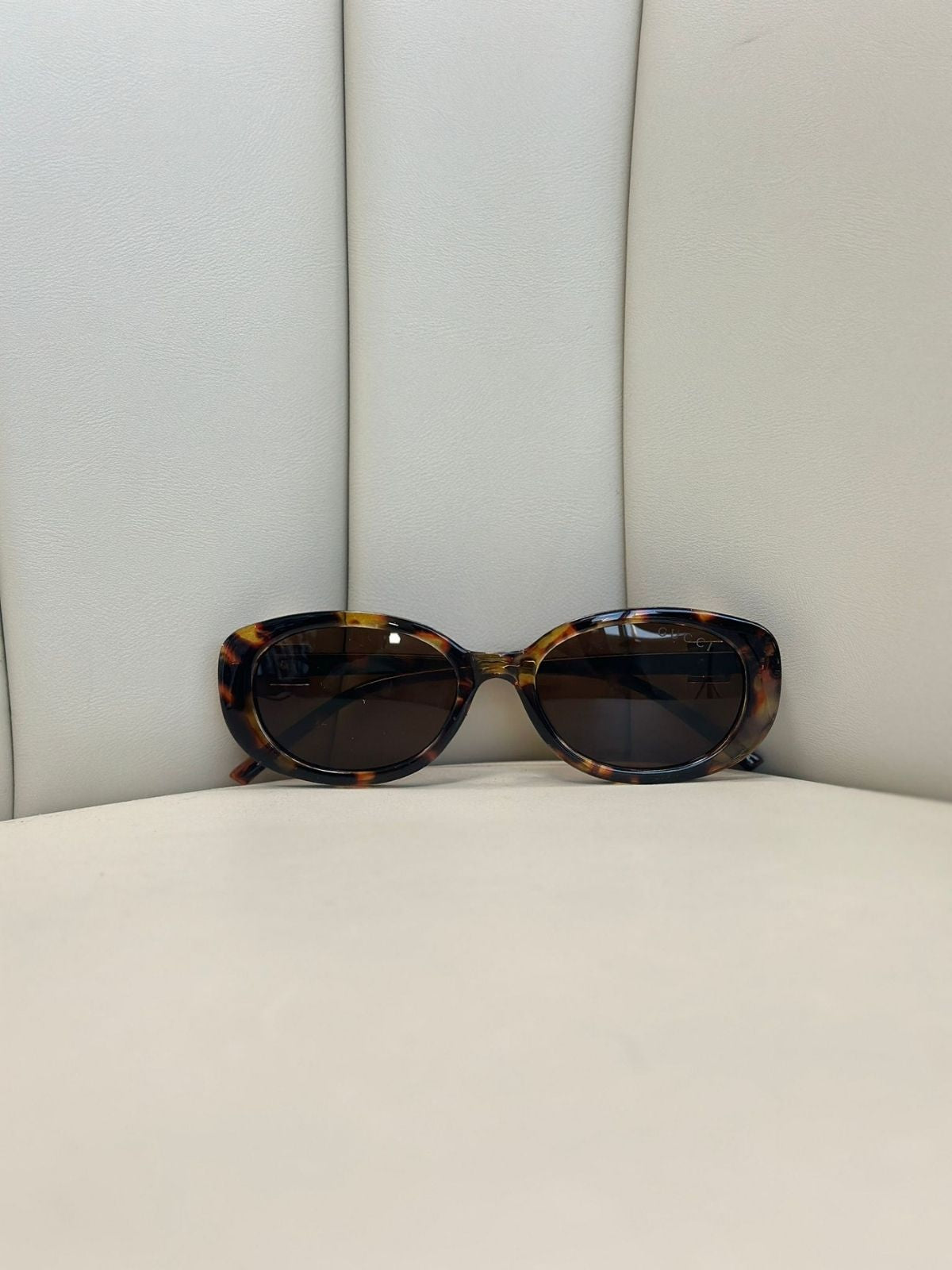 Gucci Oval Güneş Gözlüğü- Kahve