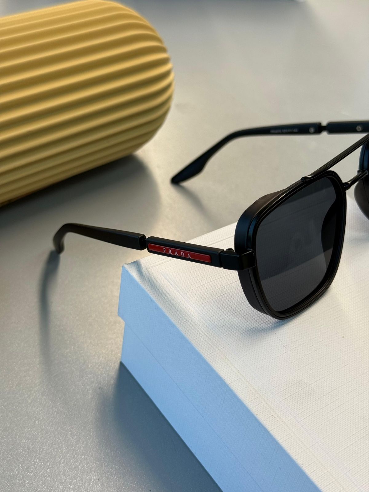 Prada PR 16VS Dikdörtgen Güneş Gözlüğü- Black