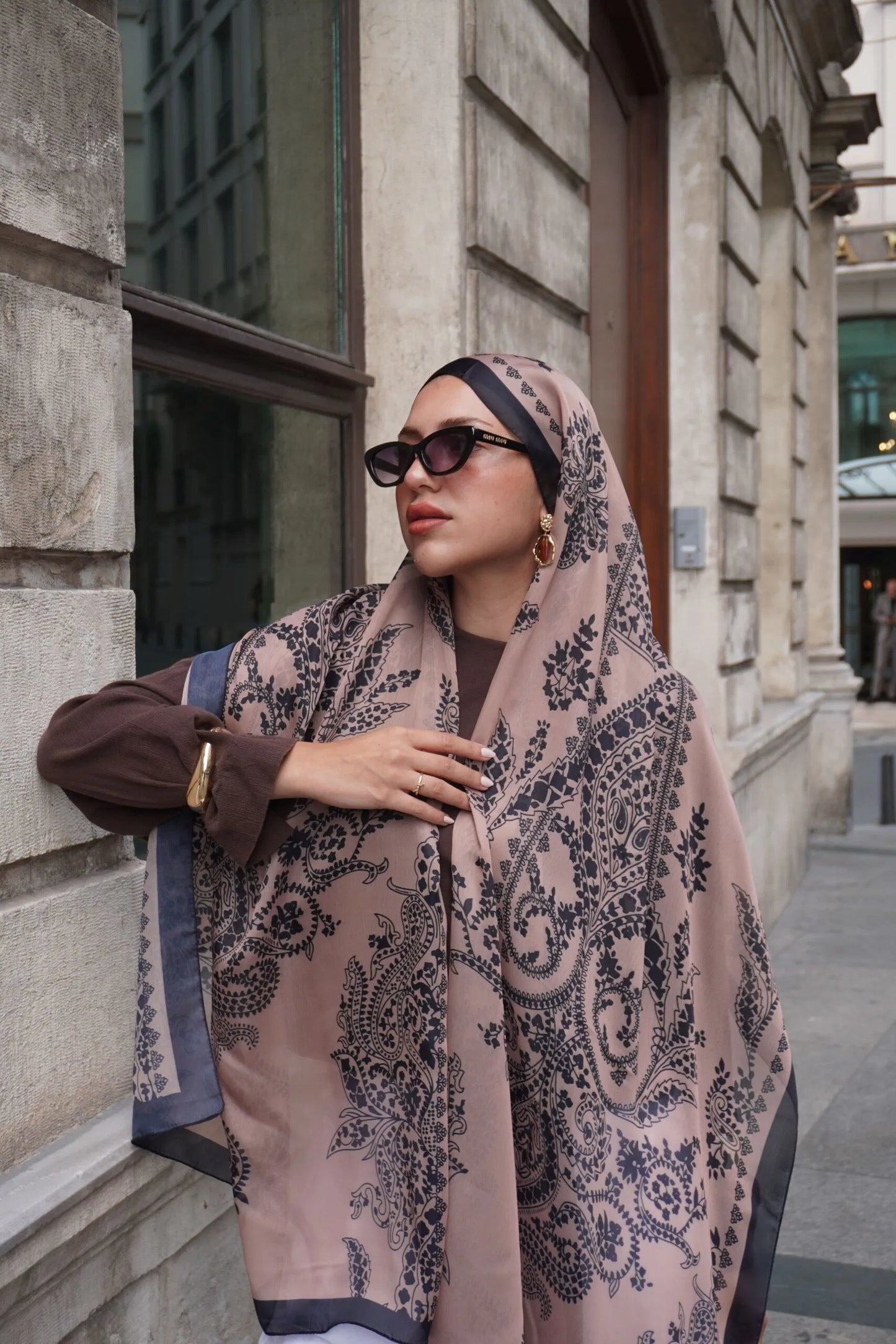 Havai Şal Serisi- 469-001- V-19 - Gold Siyah