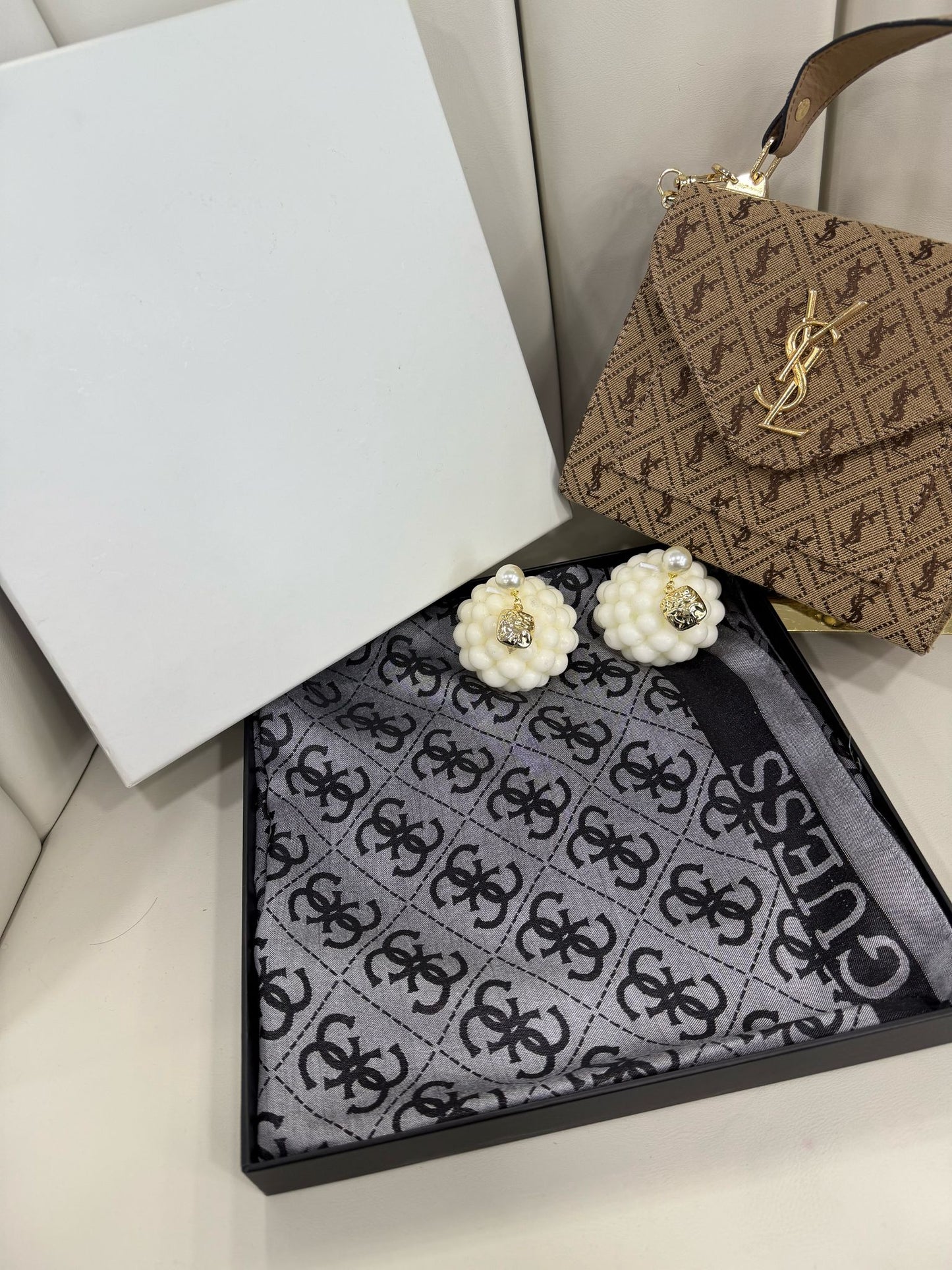 GUESS ÇİFT TARAFLI KAŞMİR İPEK EŞARP 7859- ANTARSİT