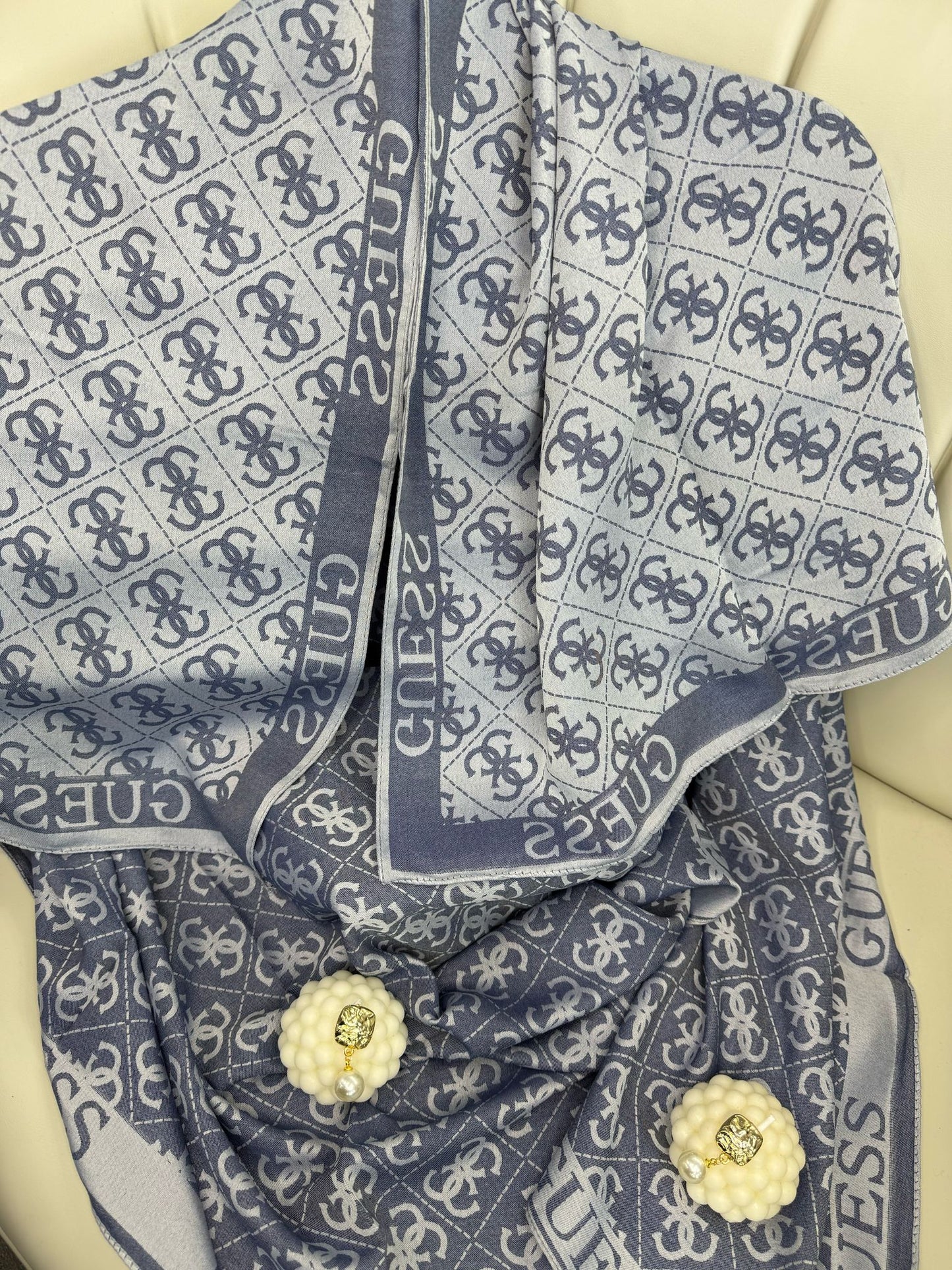 GUESS ÇİFT TARAFLI KAŞMİR İPEK EŞARP 7859- MAVİ