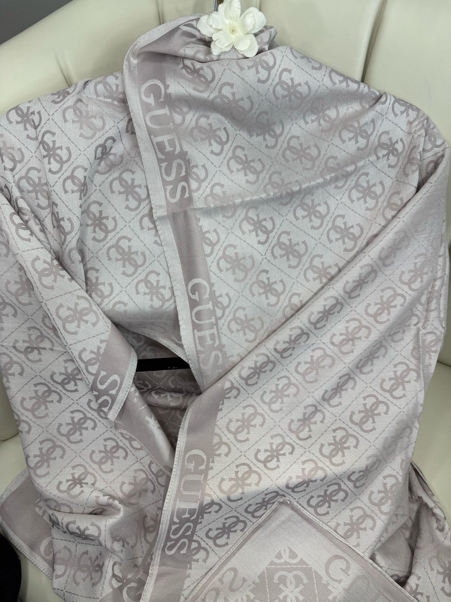 GUESS ÇİFT TARAFLI KAŞMİR İPEK EŞARP 7859-AÇIK LİLA