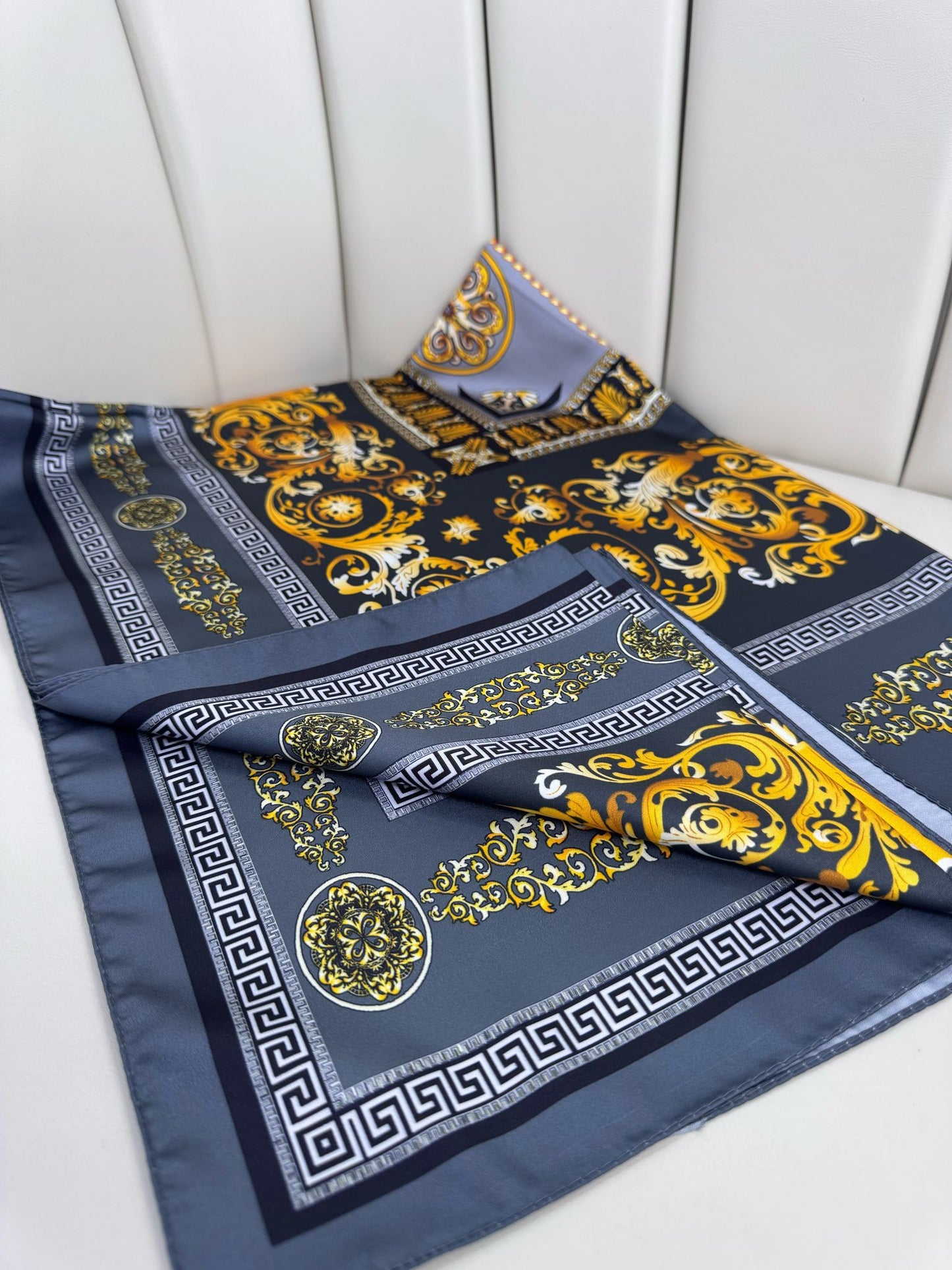VERSACE VUAL İPEK ŞAL - 344456- Füme