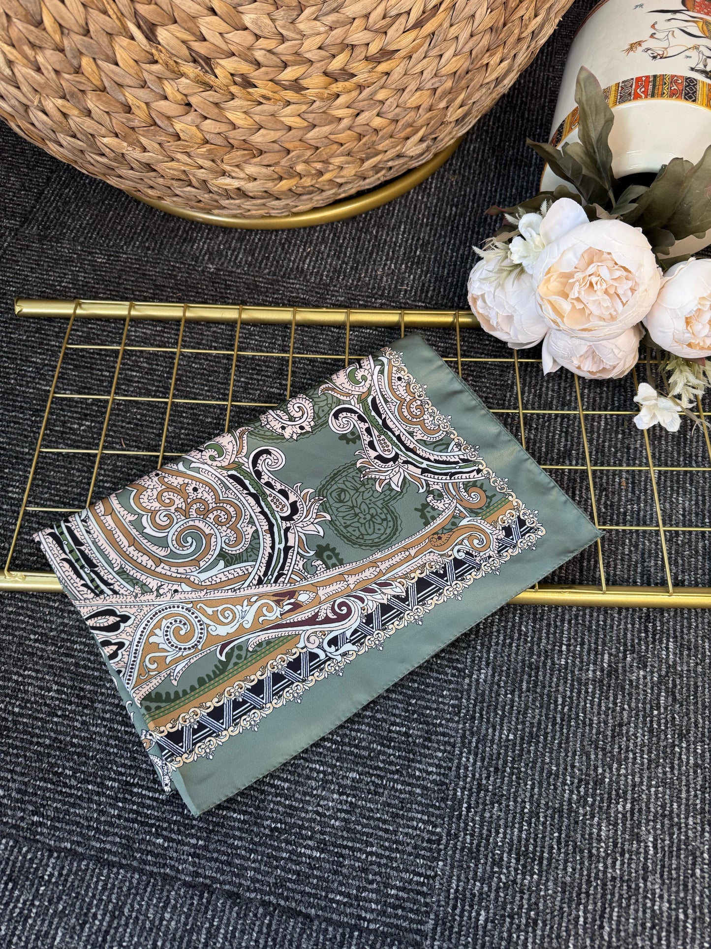 Zamansız Motif Vual İpek Şal-487934-Çağla