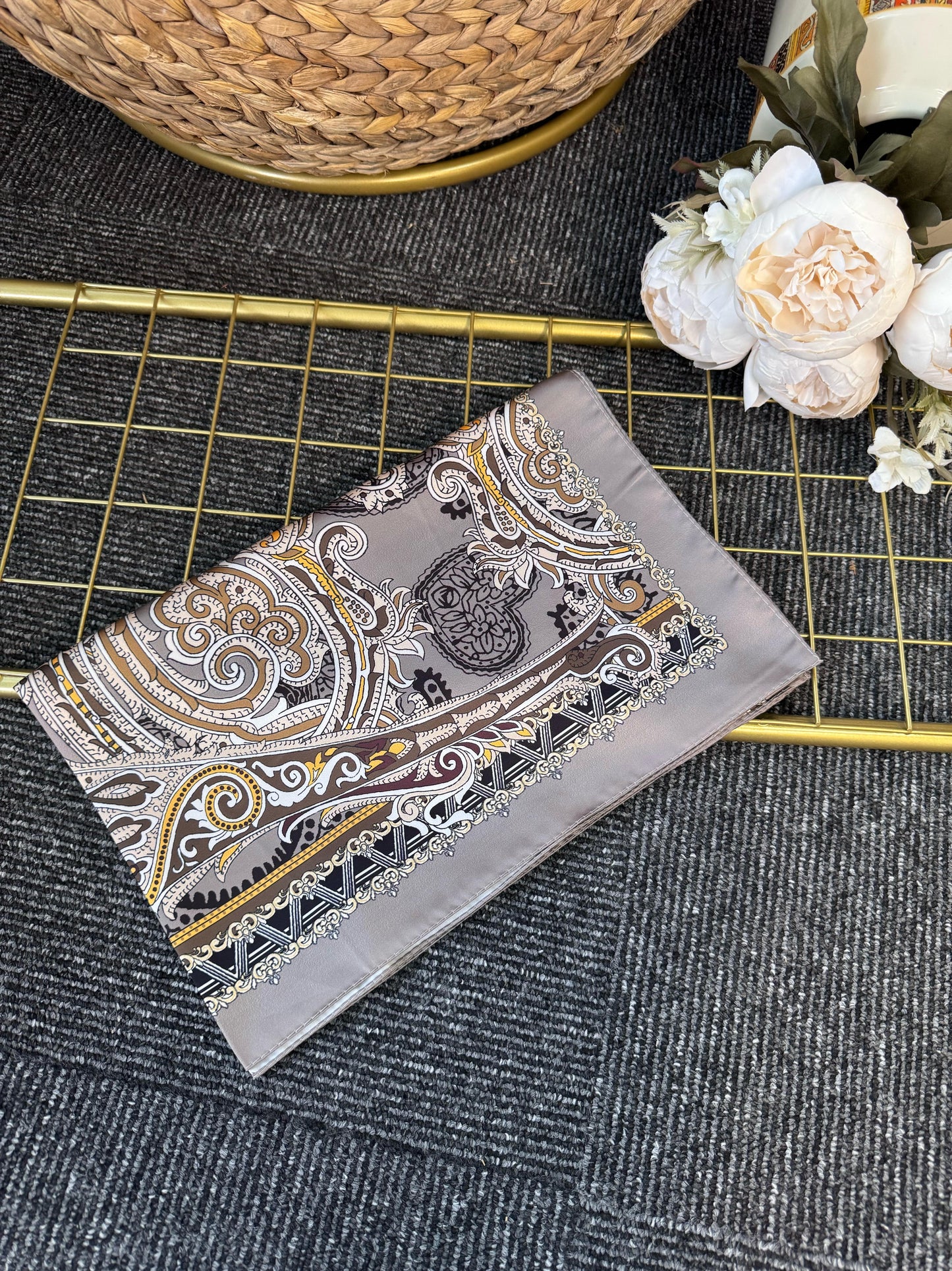 Zamansız Motif Vual İpek Şal-487934-Latte