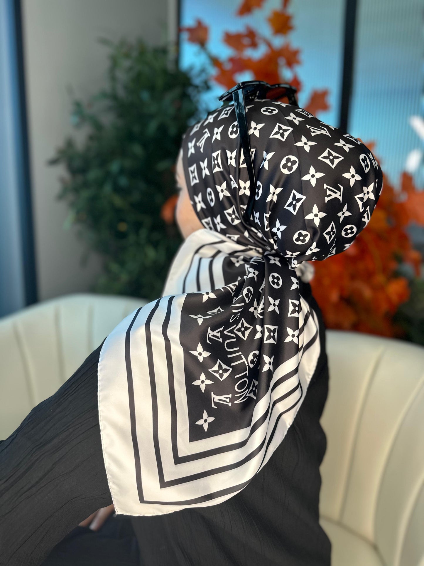 Lv Desen Vual İpek Eşarp-6204527-Siyah