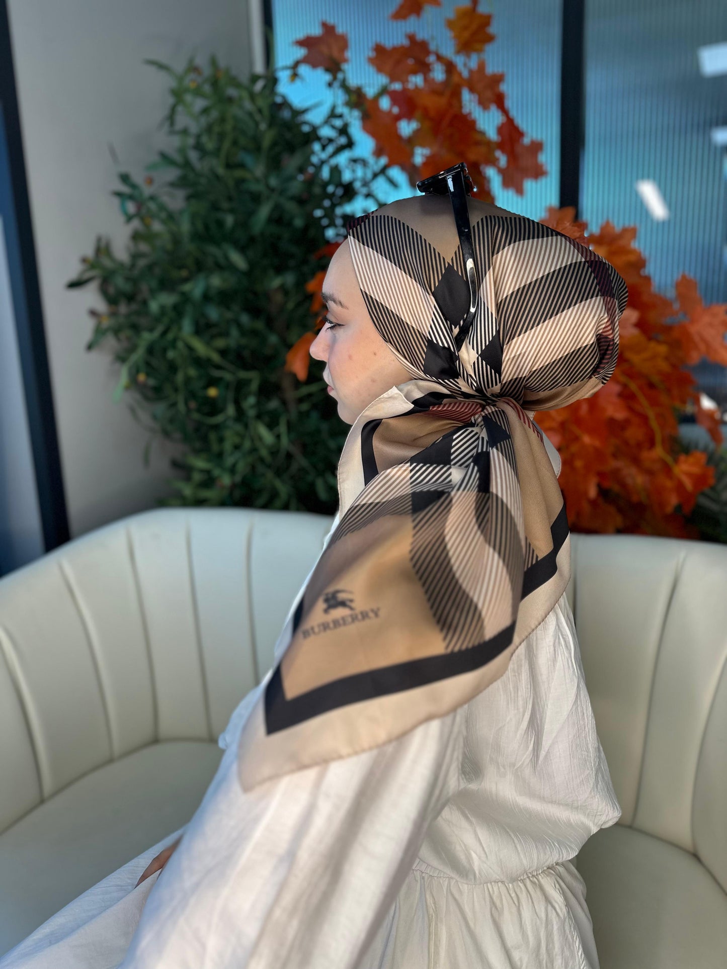 Burberry Kare Desen Vual İpek Eşarp-8682626-Acıkahve