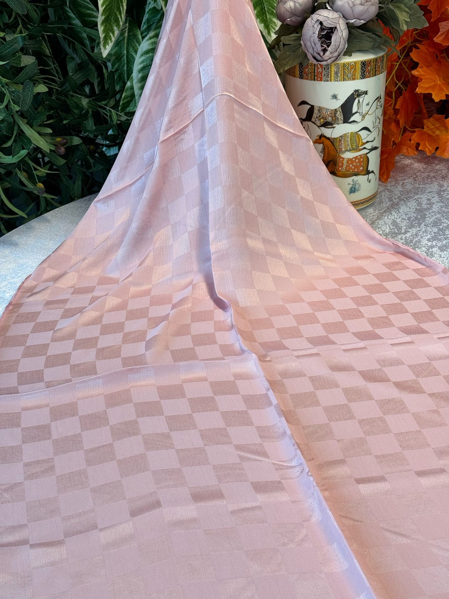 Dama Desen Jakar Şal - Pudra