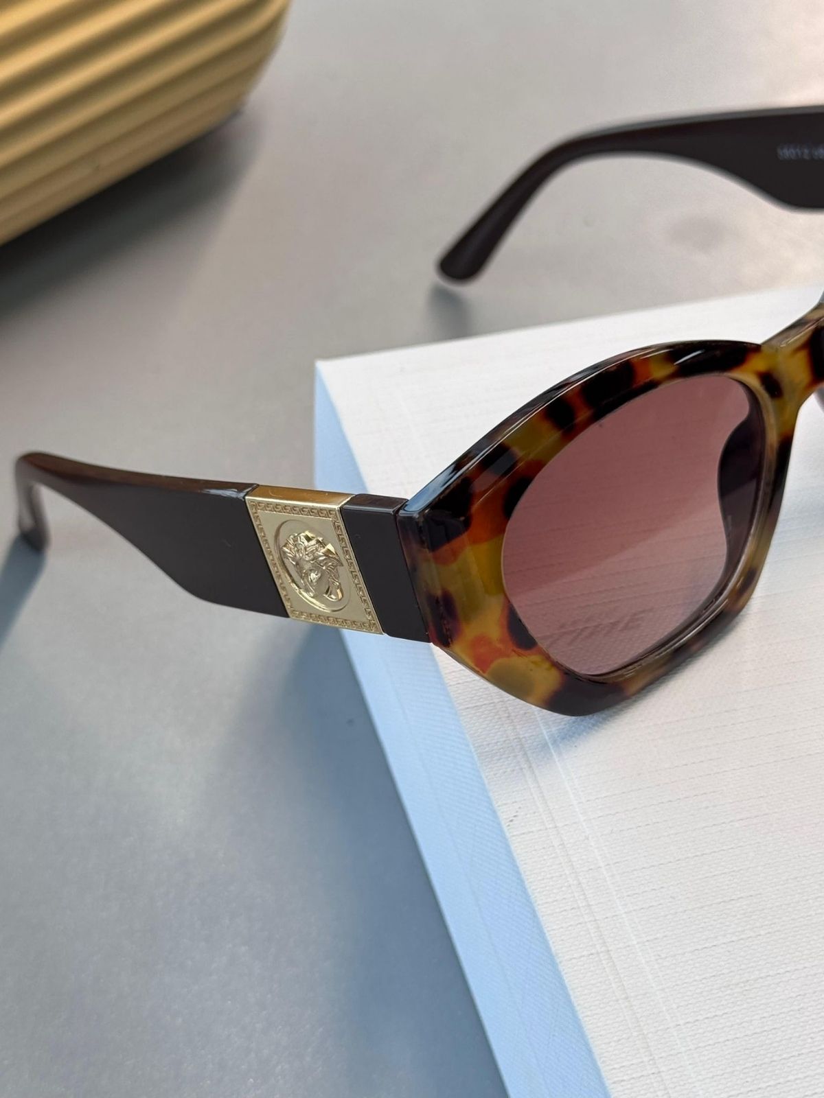 Versace Gold Detay Güneş Gözlüğü - Leopar