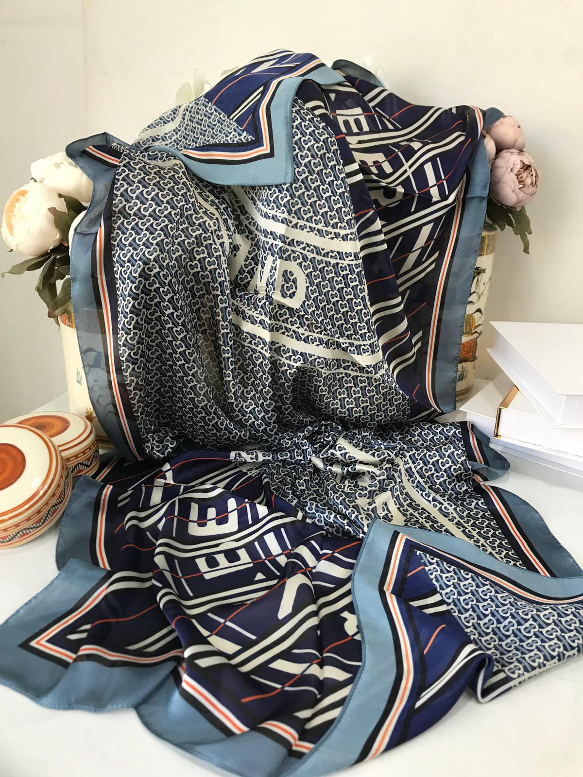 Burberry Çift Taraflı İthal Vual İpel Şal 78631 - Lacivert mavi