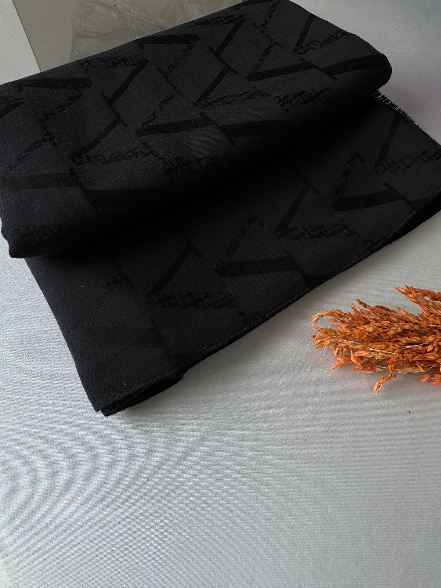 Valentino Çift Taraflı İtalyan Jakar İpek Şal 44117 - Siyah