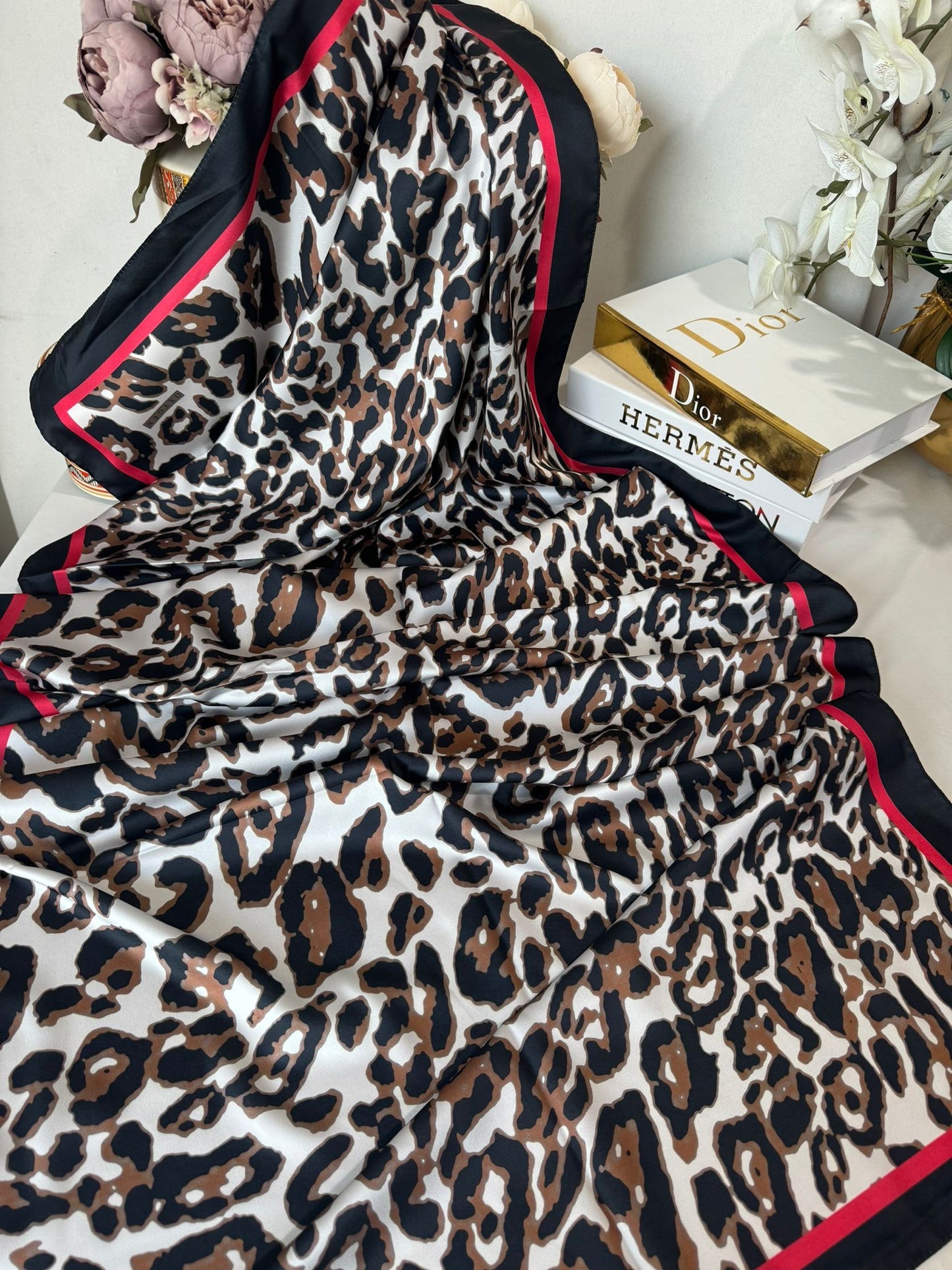 Oxygen Leopar Desenli Twill İpek Şal