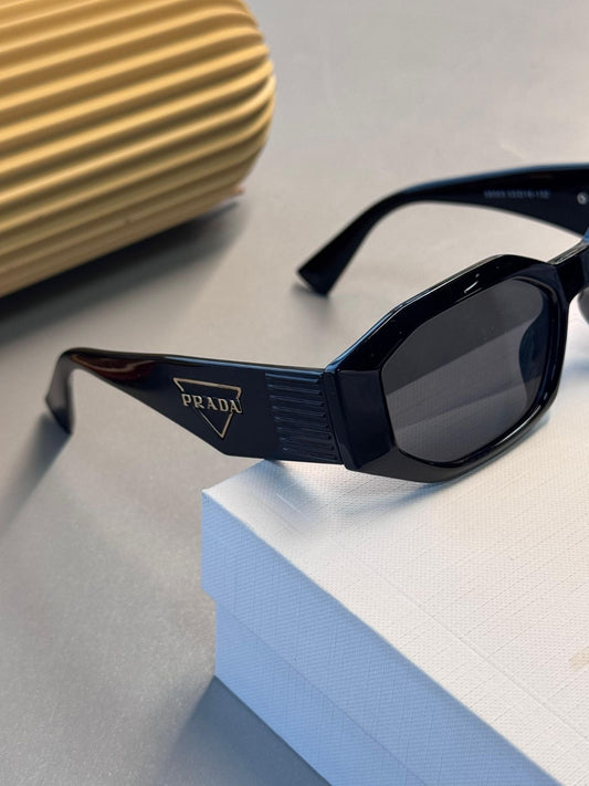 Prada Retro Effect Güneş Gözlüğü - Siyah