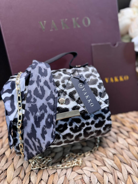 Vakko Leopar Gri Fular Çanta