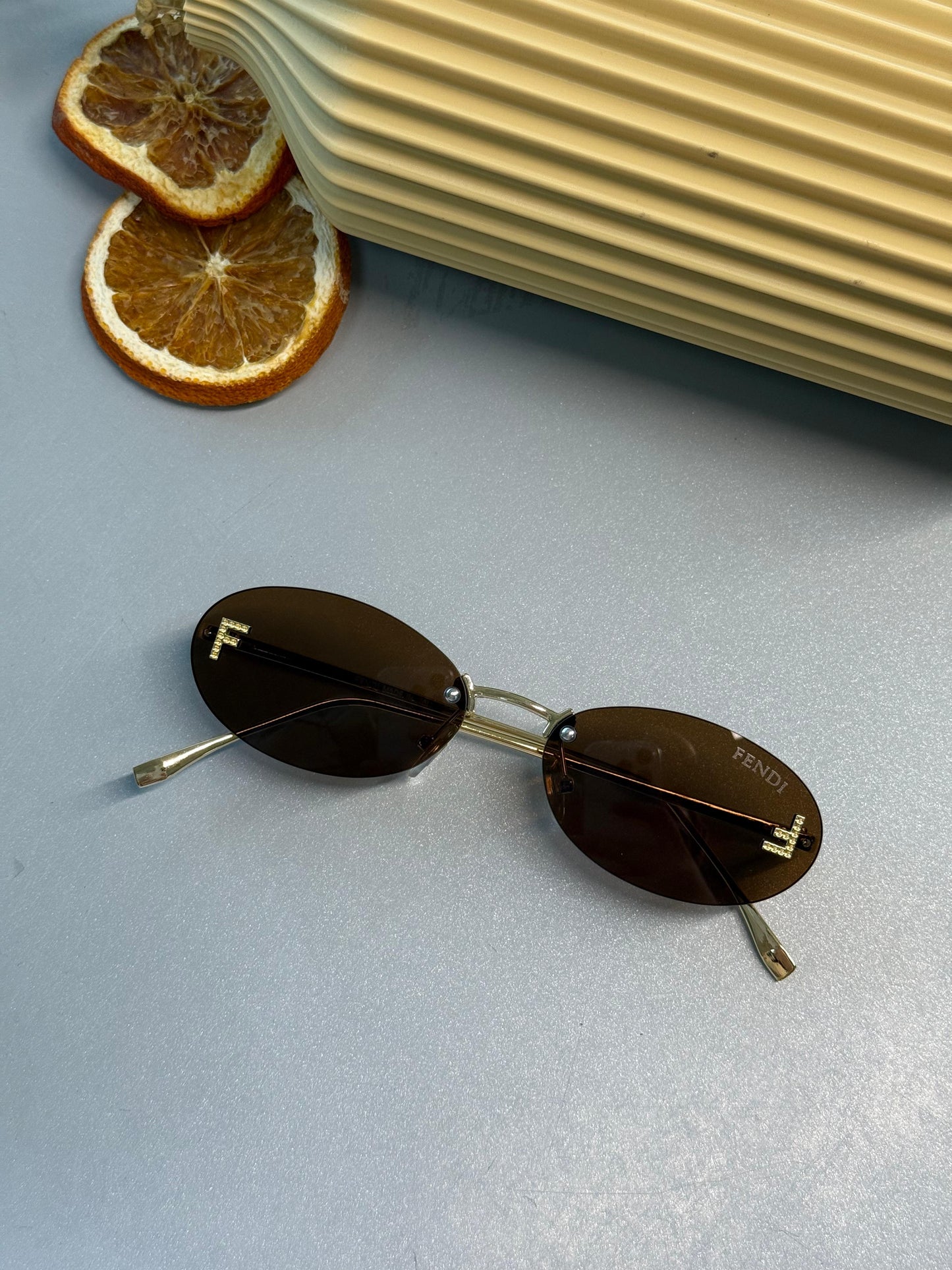 Fendi Kristal Oval Güneş Gözlüğü - Kahve Gradyan