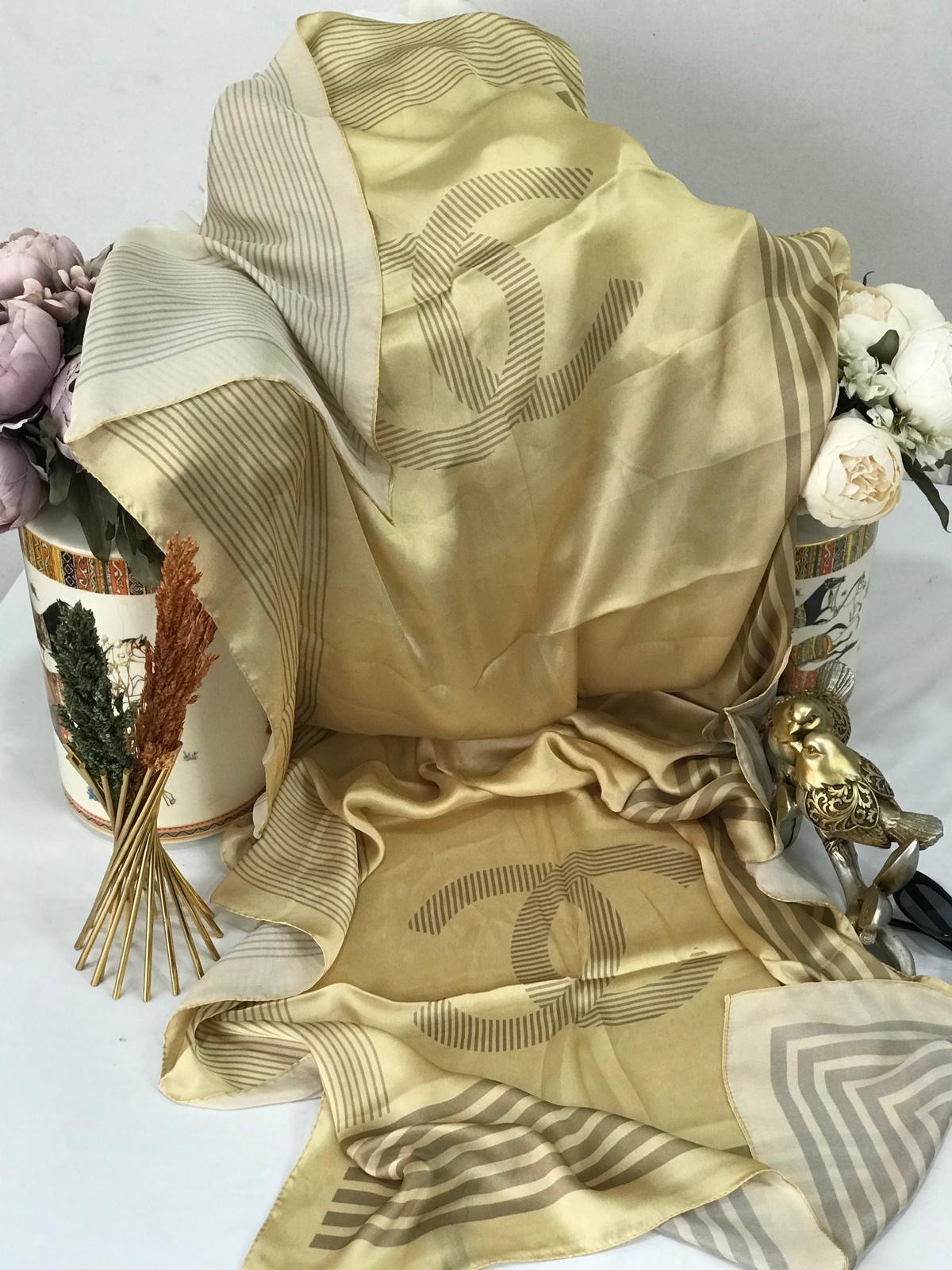 Chanel Çift Taraflı Vual İpek Şal -Gold – Oxygen Scarfs