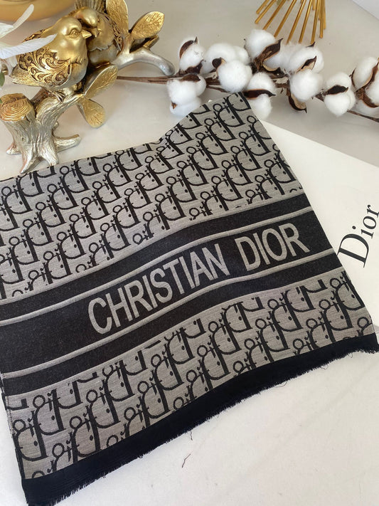 Dior Çift Taraflı İtalyan Jakar İpeksi Şal 96518 – Gri Siyah