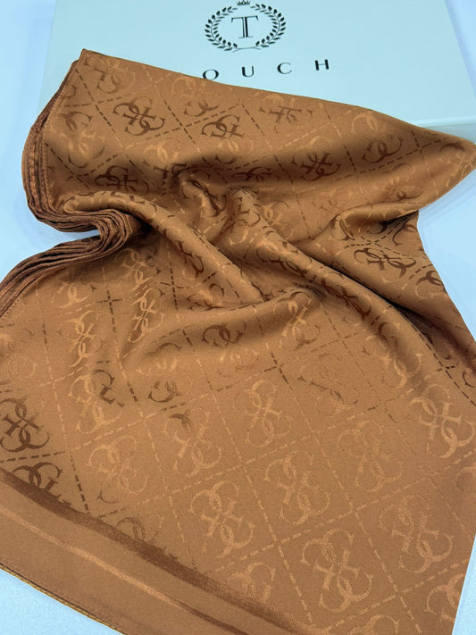 Guess Desen İpeksi Jakar Şal-75896-Kızıl kahve
